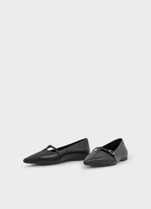 Hermine Flats in Black