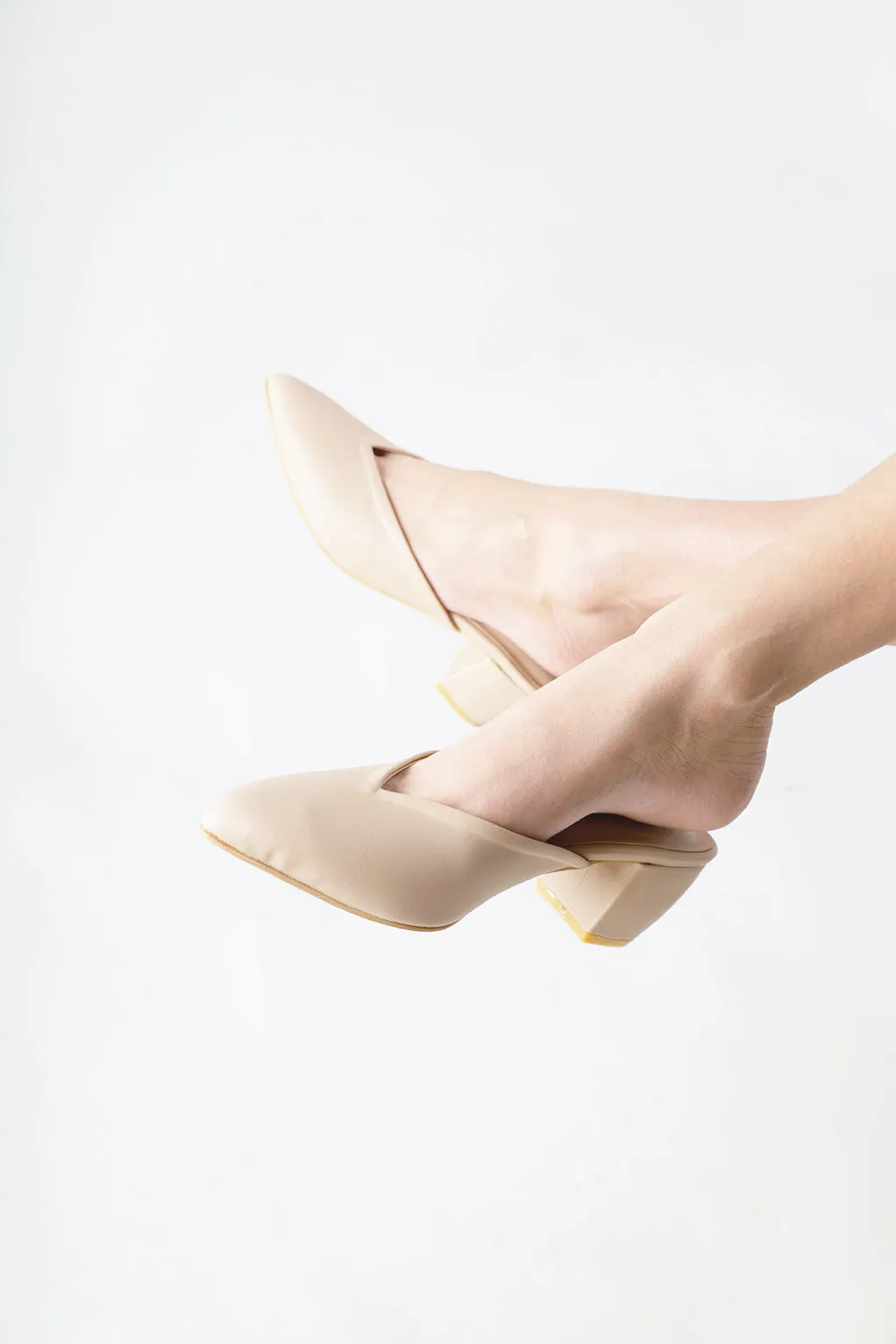 Pointy Toe Block Heels - Beige