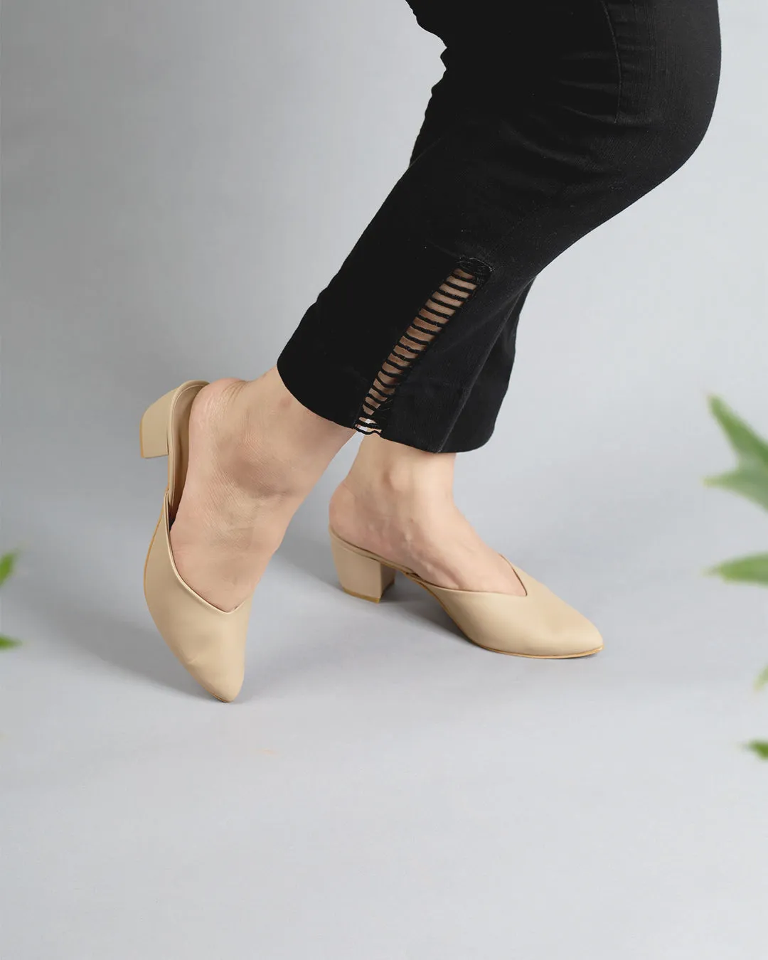 Pointy Toe Block Heels - Beige