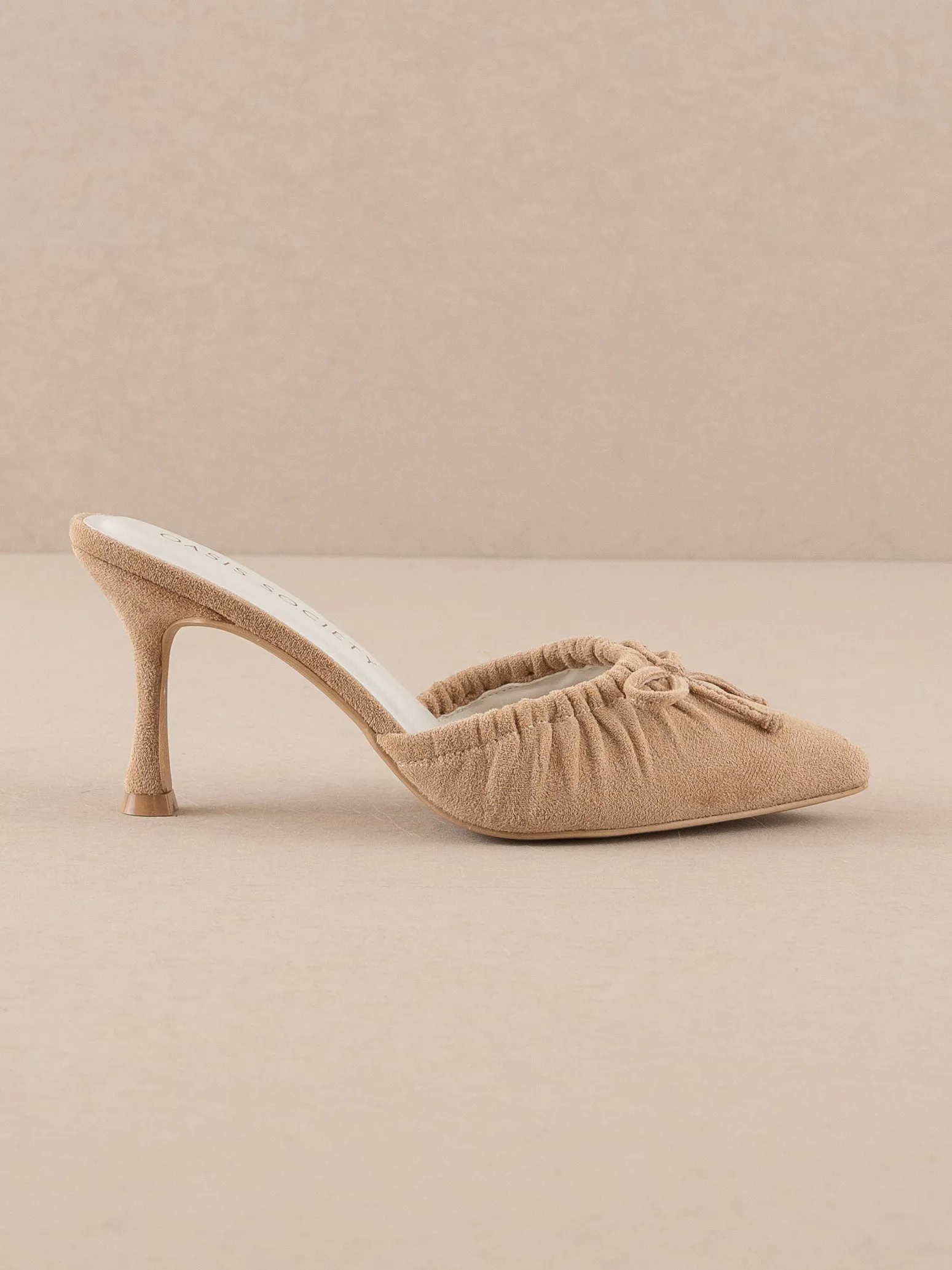 The Maven | Sand Pointed Kitten Heel with Bow