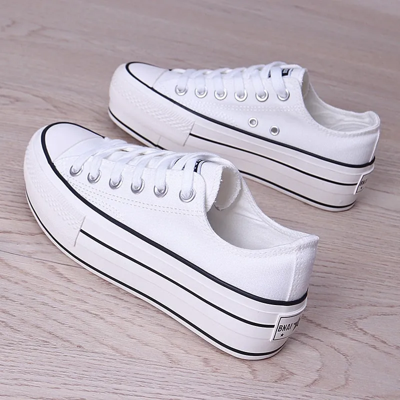 Women Stylish Canvas Slip On Platform Pumps